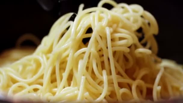 Super 35mm kamera - spaghetti närbild — Stockvideo