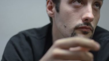 depresif adam Sigara