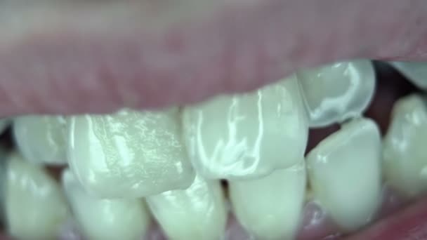Человек рот макро - жуткий — стоковое видео