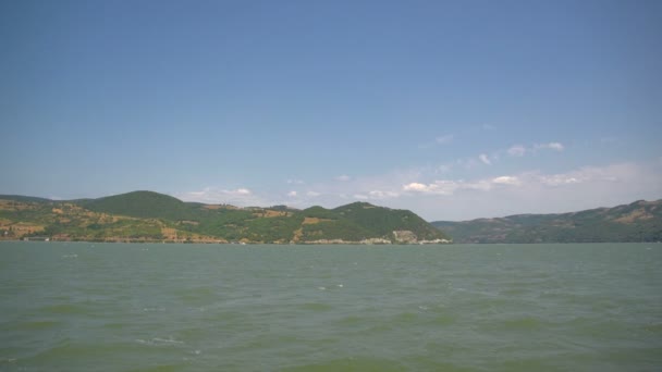 Klidný pohled na záliv Dunaj — Stock video