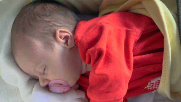 Infant - baby girl sleeping — Stock Video