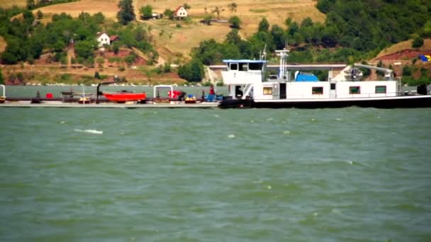 SUPER 35MM CAMERA - Peaceful look at the Danube bay from Donji Milanovac towards Romania border. — Stock Video