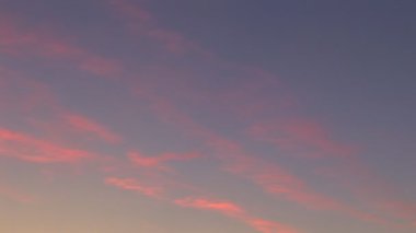 temiz ve güzel bulutlar zaman atlamalı