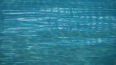 yavaş dalgalar havuz