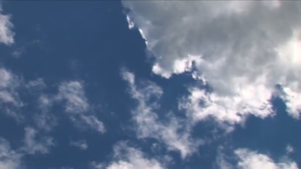 Nuvens limpas e bonitas lapso de tempo — Vídeo de Stock