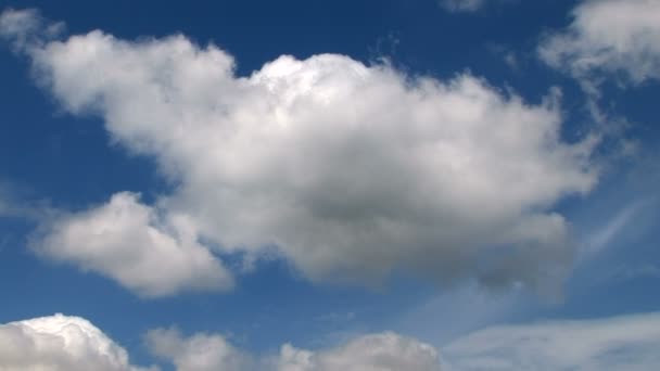 Проміжок часу чистих і красивих хмар — стокове відео