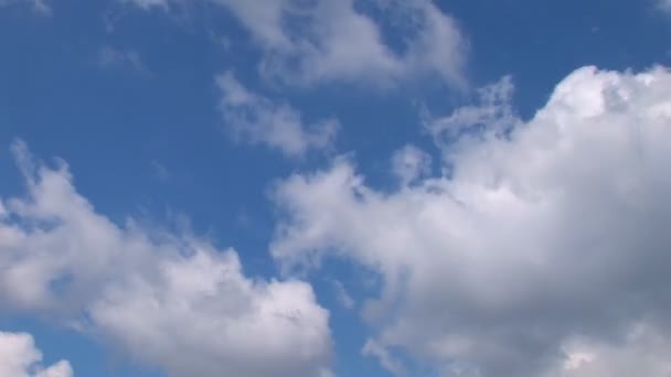 Nuvens limpas e bonitas lapso de tempo — Vídeo de Stock