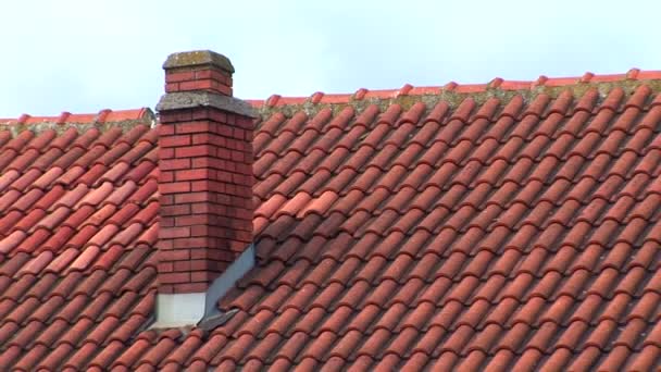 Chimney on the roof zoom out — Stock Video