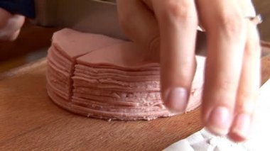 ahşap kesme tahtası kesme sucuk