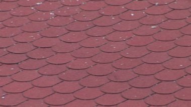 Kırmızı slates çatı