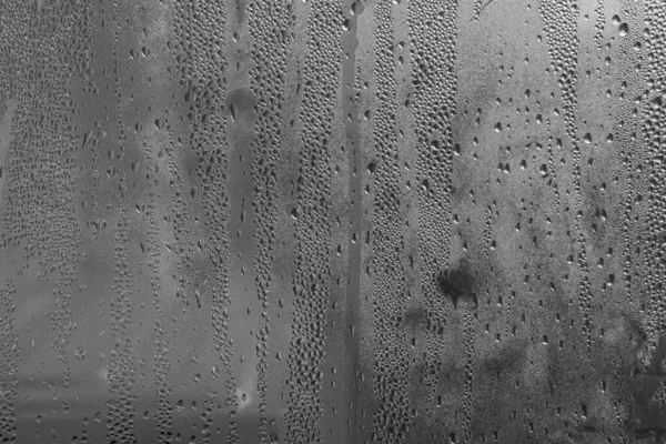 Σταγόνες Βροχής Στο Τζάμι Του Παραθύρου Γκρι Φόντο Φυσικό Μοτίβο — Φωτογραφία Αρχείου