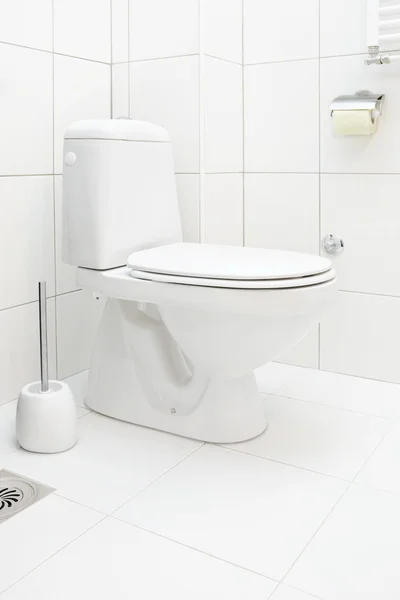 Toilet in the bathroom — Stock Photo, Image