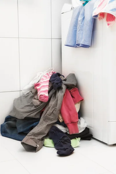 汚れた洗濯物の山 — ストック写真
