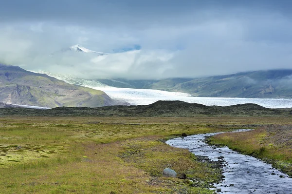 Rivière et glacier, parc national Vatnajokull — Photo