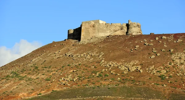 Kasteel van santa barbara op mount guanapay, lanzarote, Canarische — Stockfoto