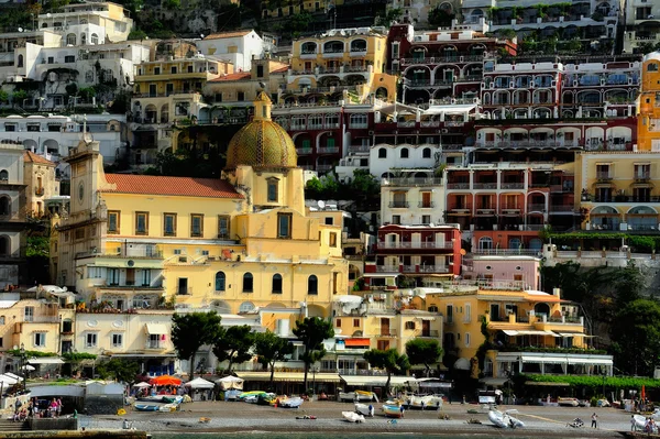 Positano, kostel santa maria assunta — Stock fotografie