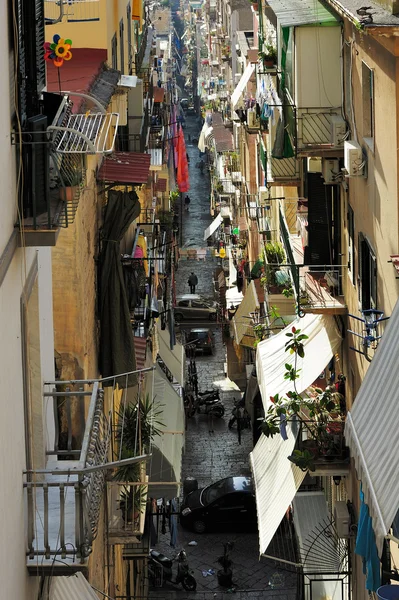 Gränd i Neapel, Italien — Stockfoto