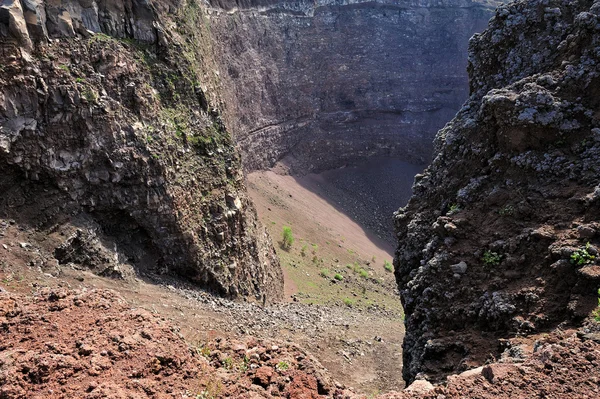 Kratern på vesuvius — Stockfoto