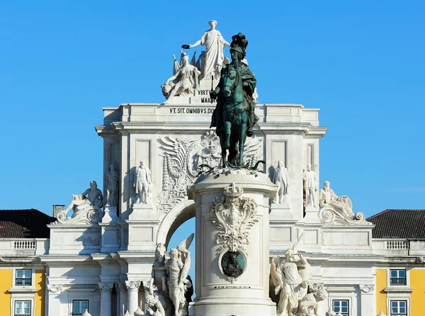 Estátua do Rei D. José I e o Arco do Triunfo da Rua Augusta , Fotos De Bancos De Imagens Sem Royalties