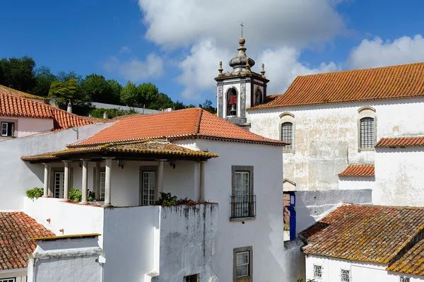 Città all'interno delle mura del castello, Obidos, Portogallo — Foto Stock