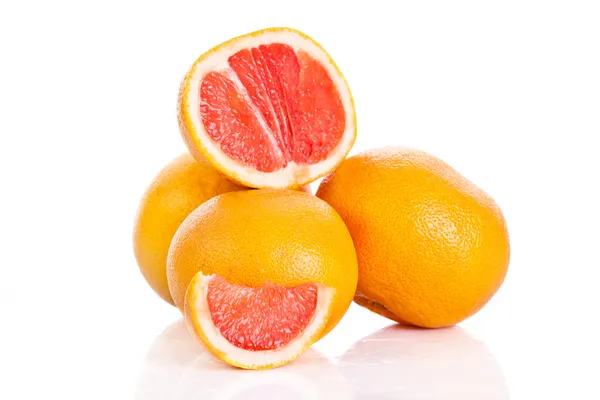 Grapefruit geïsoleerd op witte achtergrond — Stockfoto