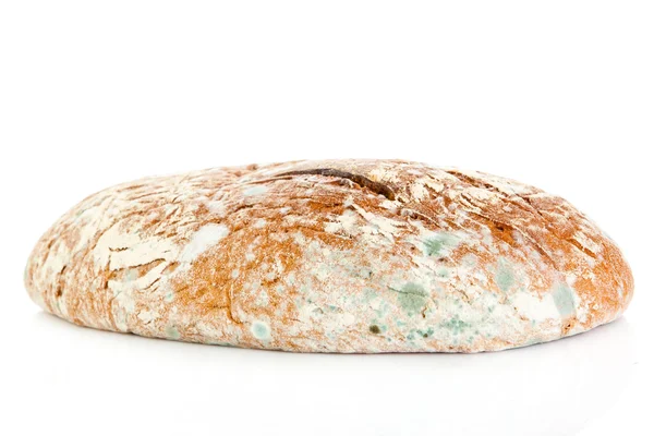 Formowany chleb izolowany na białym tle — Zdjęcie stockowe