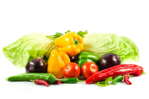 Zelenina na izolované bílé pozadí — Stock fotografie
