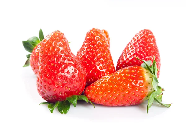 Fresas aisladas sobre fondo blanco —  Fotos de Stock