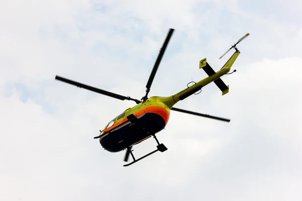 Espectáculo de helicóptero volar — Foto de Stock