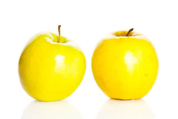 Apple isolated on white background — Stock Photo, Image