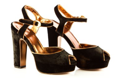 yüksek topuk ayakkabı kadınlar beyaz zemin üzerine