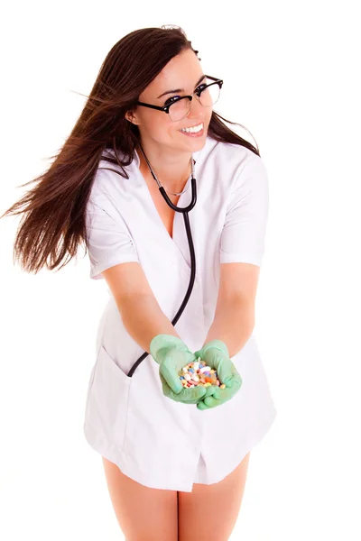 Médecin avec des pilules isolées sur fond blanc — Photo