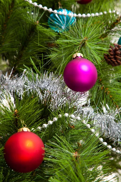 Decoraciones del árbol de Navidad — Foto de Stock