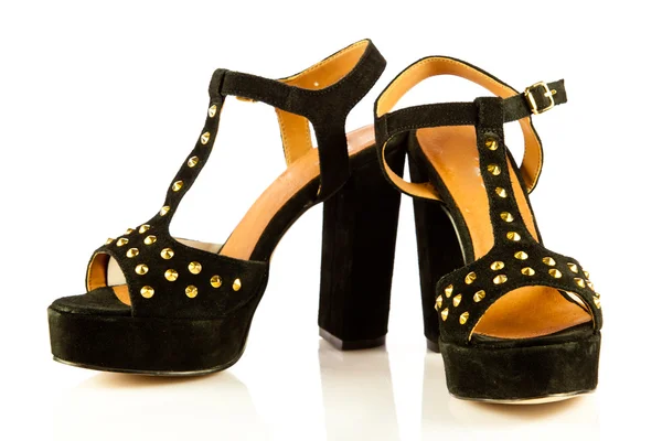 Hög klack kvinnor skor på vit bakgrund — Stockfoto