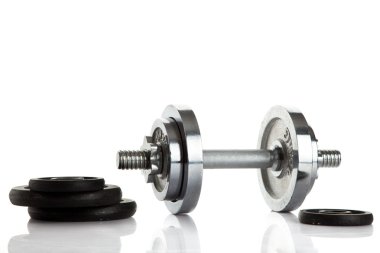 Dumbbell beyaz arkaplanda izole edildi