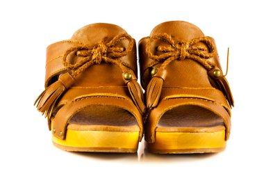 Beyaz arka plan üzerinde izole ayakkabı ayakkabı yaz