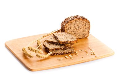 Beyaz arka plan üzerinde izole kahverengi tohum biobread