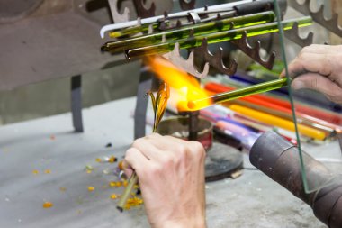 el yapımı cam figürler