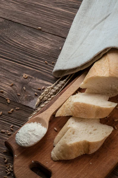 Wheat and bread — Stock Photo, Image