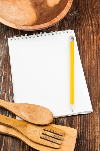 Notatnik na stole w kuchni — Zdjęcie stockowe