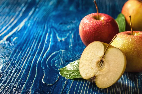 Wet apples — Stock Photo, Image