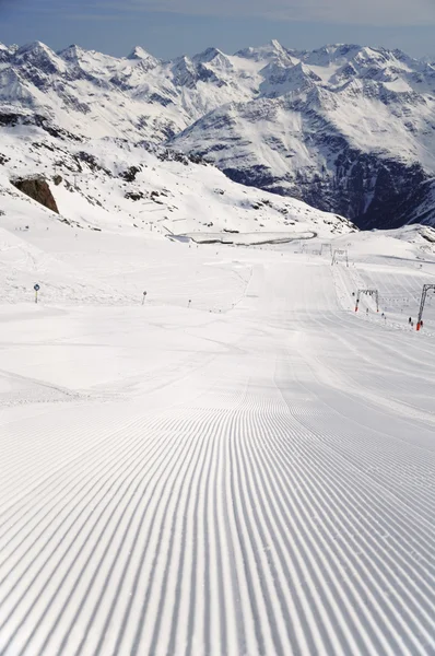 Nové lyžařské tratě na ledovec soelden Stock Obrázky