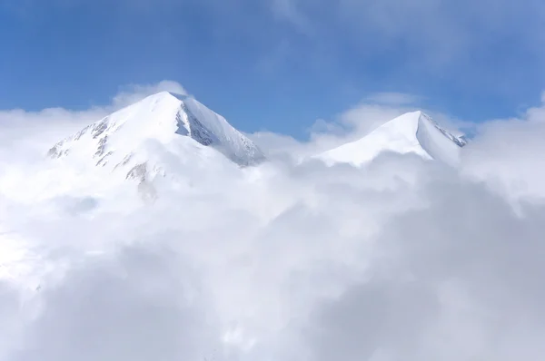 Dağ doruklarına kış — Stok fotoğraf