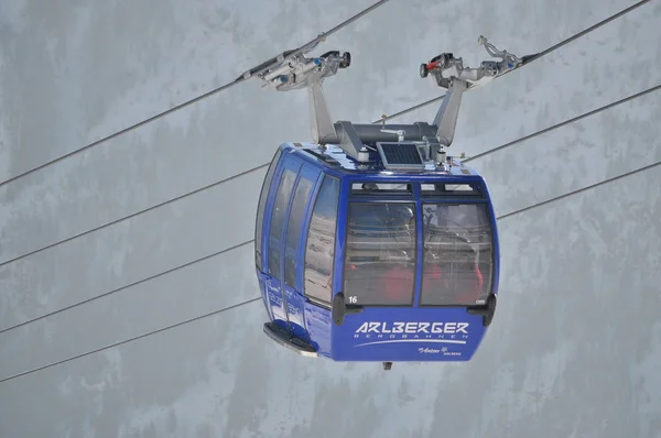 Skilift en la niebla — Foto de Stock