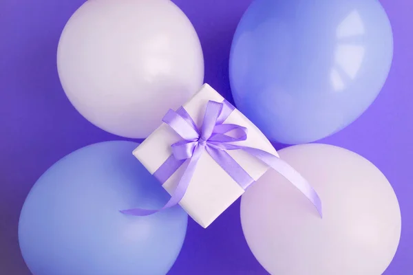 Gift Box Blue White Balloons Purple Background Top View Close — Stock Photo, Image