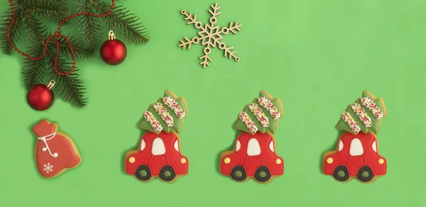 Weihnachtsbanner Weihnachten Lebkuchen Form Eines Autos Mit Tanne Auf Grünem — Stockfoto