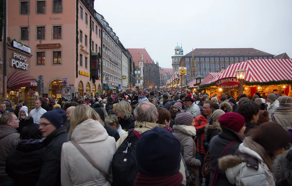 Busy Christmas Market — Stock Photo, Image