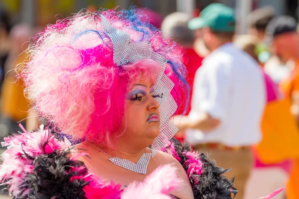 Růžový drag queen na christopher street day — Stock fotografie
