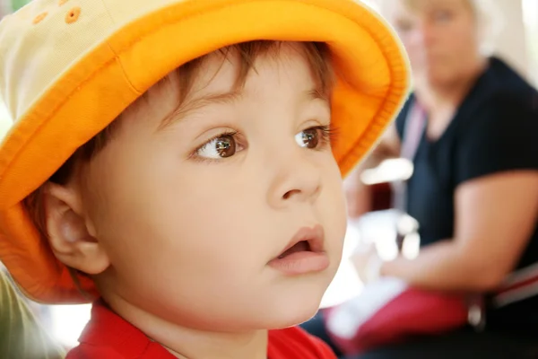 Verbaasd jongen — Stockfoto