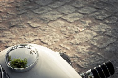Motosiklet tank